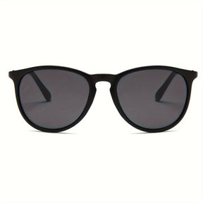 Sunglasses : Zonnebril Dames Zwart - Klassieke Vintage Metalen Montuur Ovale in van Pantino