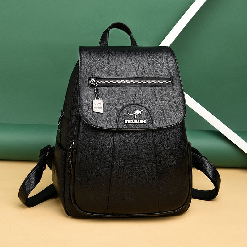 bags : Leren Dames Rugtas Zwart - Stijlvol & Ruim voor Dagelijks Gebruik in Black van Pantino