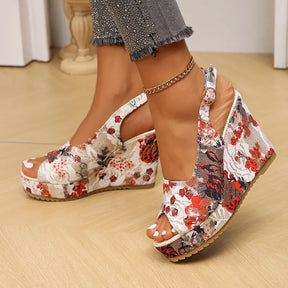 Sandals : Sandalen Dames Rood - Verstelbare Sportieve - Perfect voor die Flexibiliteit en Functionaliteit Willen in Rood van Pantino