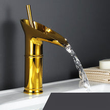 home & garden : Waterval Wastafelkraan Zwart Kort - Antiek Messing Badkamer - Messing in Goud kort van Pantino