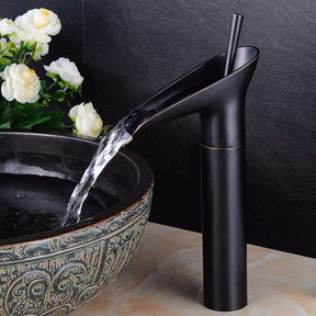 home & garden : Waterval Wastafelkraan Zwart Kort - Antiek Messing Badkamer - Messing in van Pantino