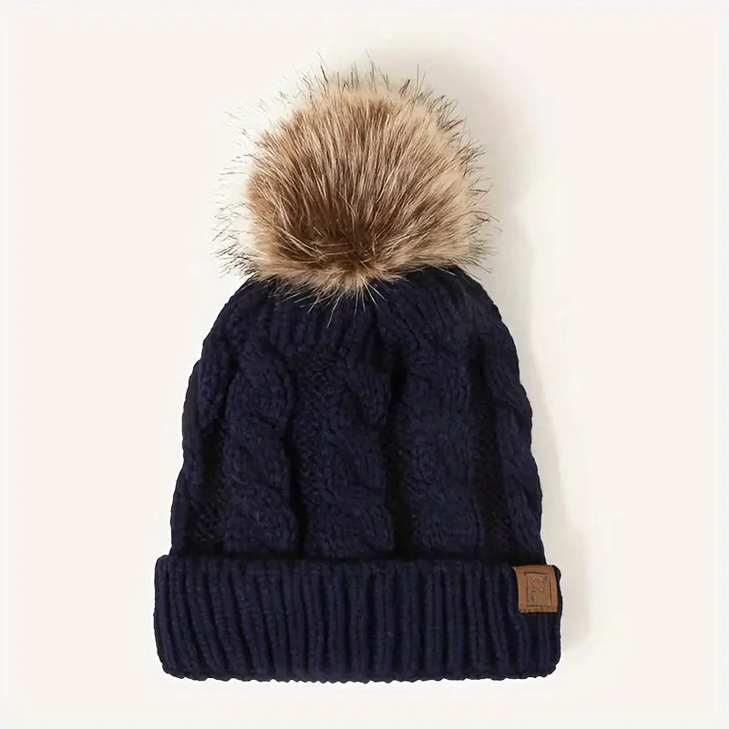 Beanie : Warme Muts met Pompom - Roze in Marineblauw van Pantino