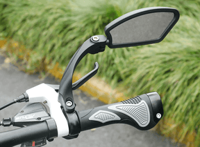 outdoor equipment : Fiets Achteruitkijkspiegel - 300% Meer Zichtbaarheid - Universeel in Ovaal Rechts van Pantino