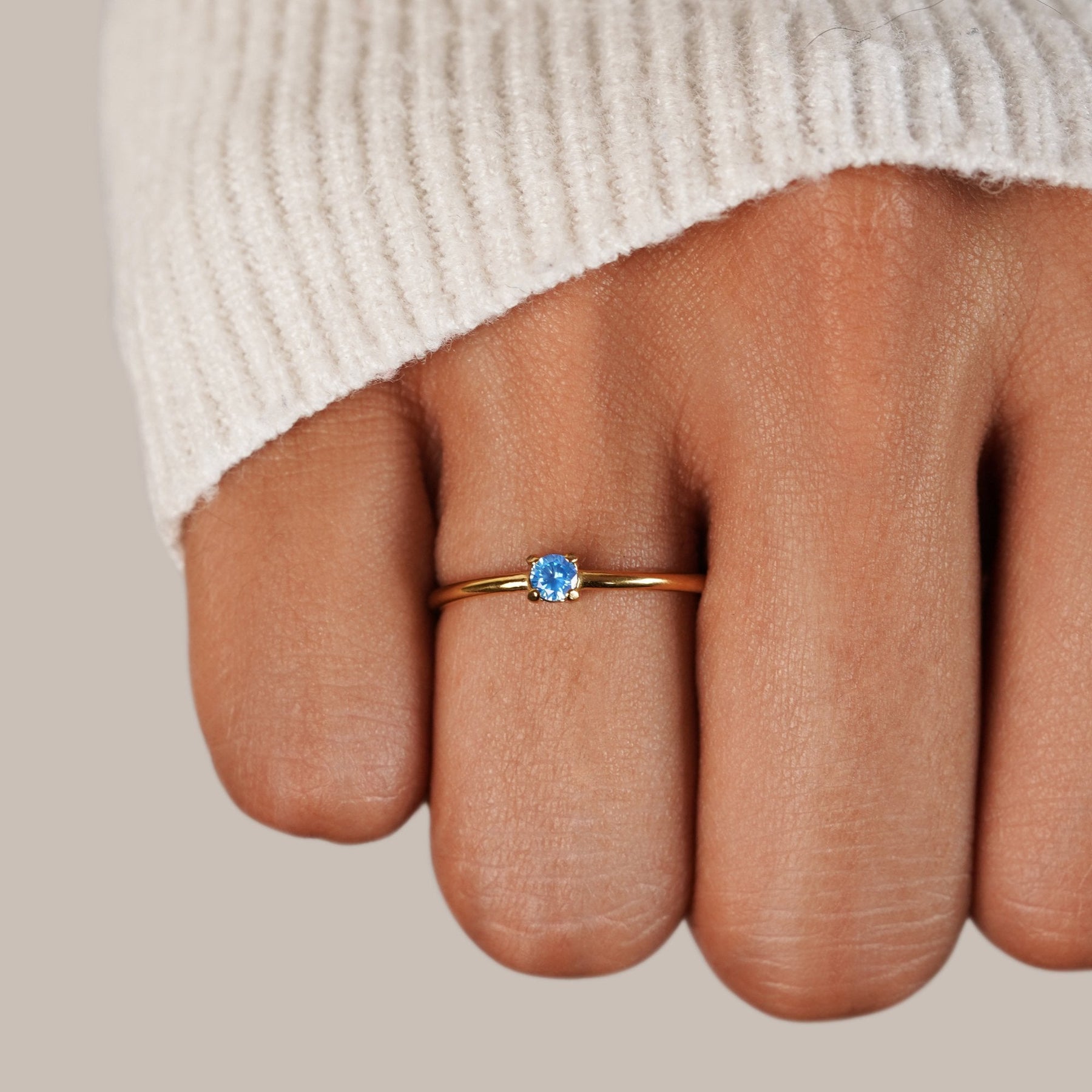Ring : Ring Goud - Birthstone 18K Roestvrij Staal in van Pantino