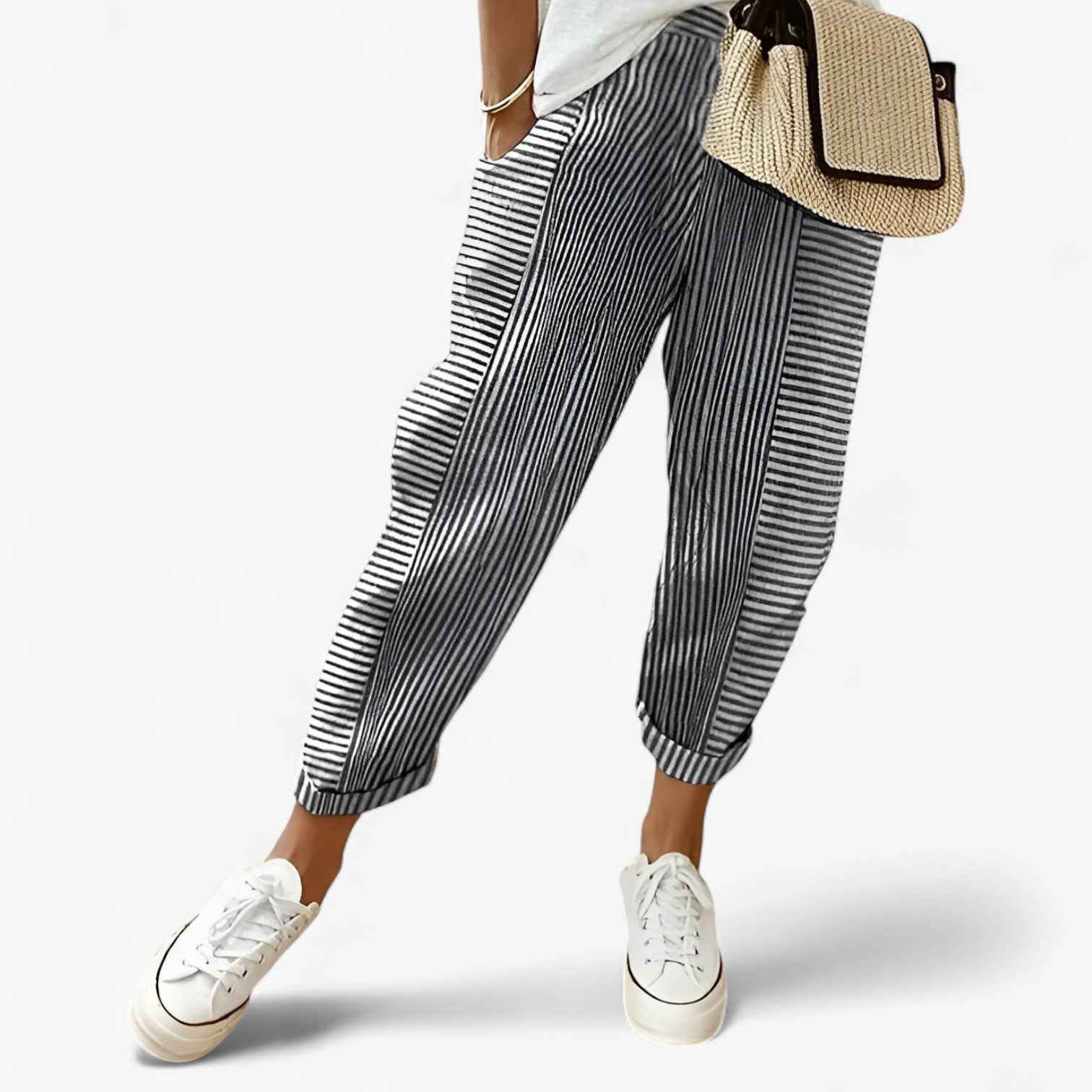 Pants : Vloeiende Stijl voor Warme Dagen Pelle in Nero van Pantino