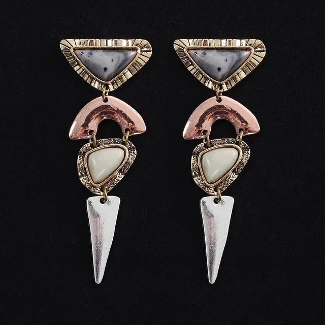 Earrings : Boheemse Etnische Bedel Oorbellen - Kleurrijke Druppels - Metaal in Oorbellen Driehoek van Pantino