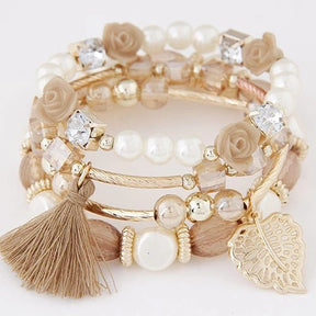 Bracelet : Bohemian Charm Armband Zwart-Goud - Kralen Wrap Stijl - Kralen in Goud van Pantino