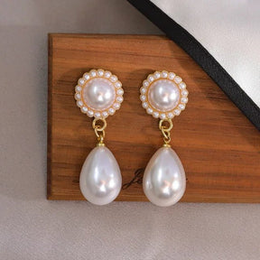 Earrings : Bohemian Parel Oorbellen - Grote Elegante Druppel - Parel in H van Pantino