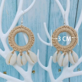Earrings : Boho Oorbellen Beige - Gehaakte Schelp Kwastje Druppel - Schelp in van Pantino