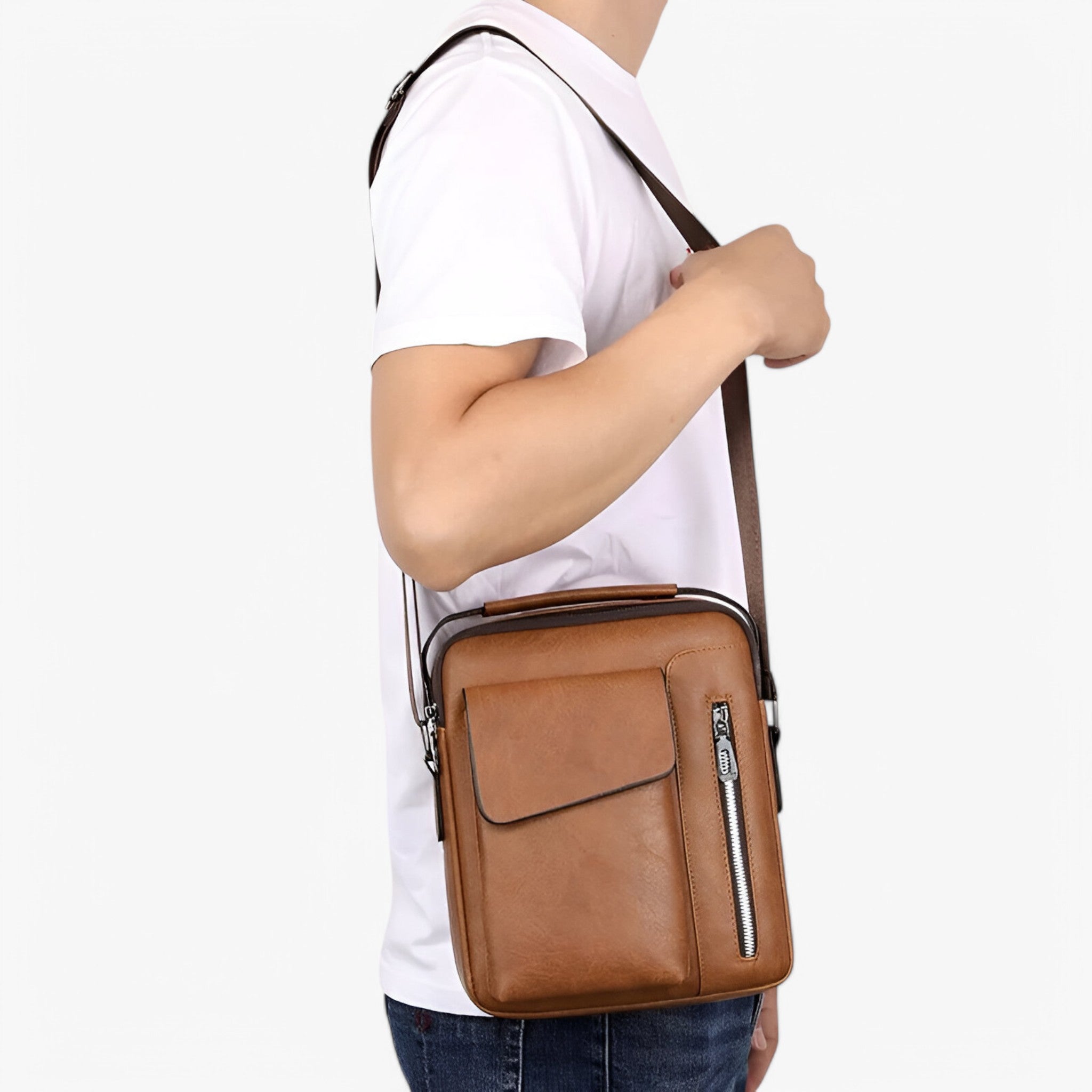 bags : Schoudertas Bruin - Luxe Leren voor Stijl en Functionaliteit in Bruin van Pantino