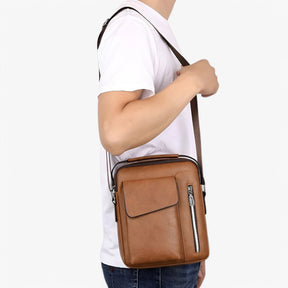 bags : Schoudertas Bruin - Luxe Leren voor Stijl en Functionaliteit in Bruin van Pantino