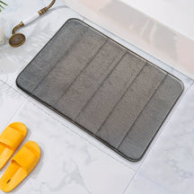 home & garden : Comfortabel en Sneldrogend Antislip Badmat - Machinewasbaar - Zwart in Donkergrijs 40,64 X 60,96 Cm van Pantino