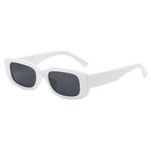 Sunglasses : Zonnebril Dames Zwart Grijs - Heren en Modieuze Sport Kleine Ovale Plastic in Wit grijs van Pantino