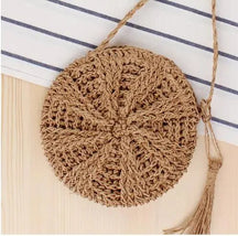 bags : Geweven Stro Clutch Dames Beige - Zomers Elegant Design - Stro in Rond 20cm van Pantino