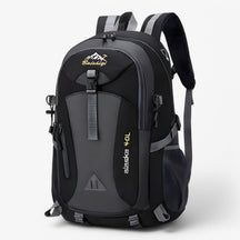 Backpack : Waterdichte Buitentas Rugzak met Grote Capaciteit - 30L - Donkerblauw in Zwart van Pantino