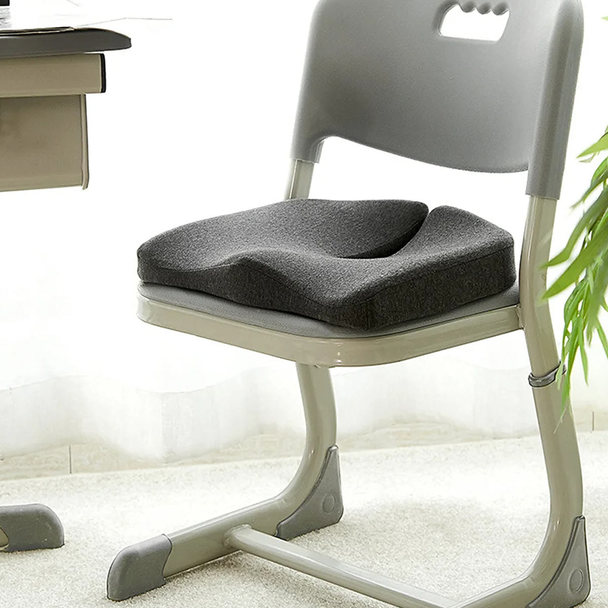 home & garden : ErgoComfort - Ergonomisch Zitkussen - Donkergrijs in van Pantino