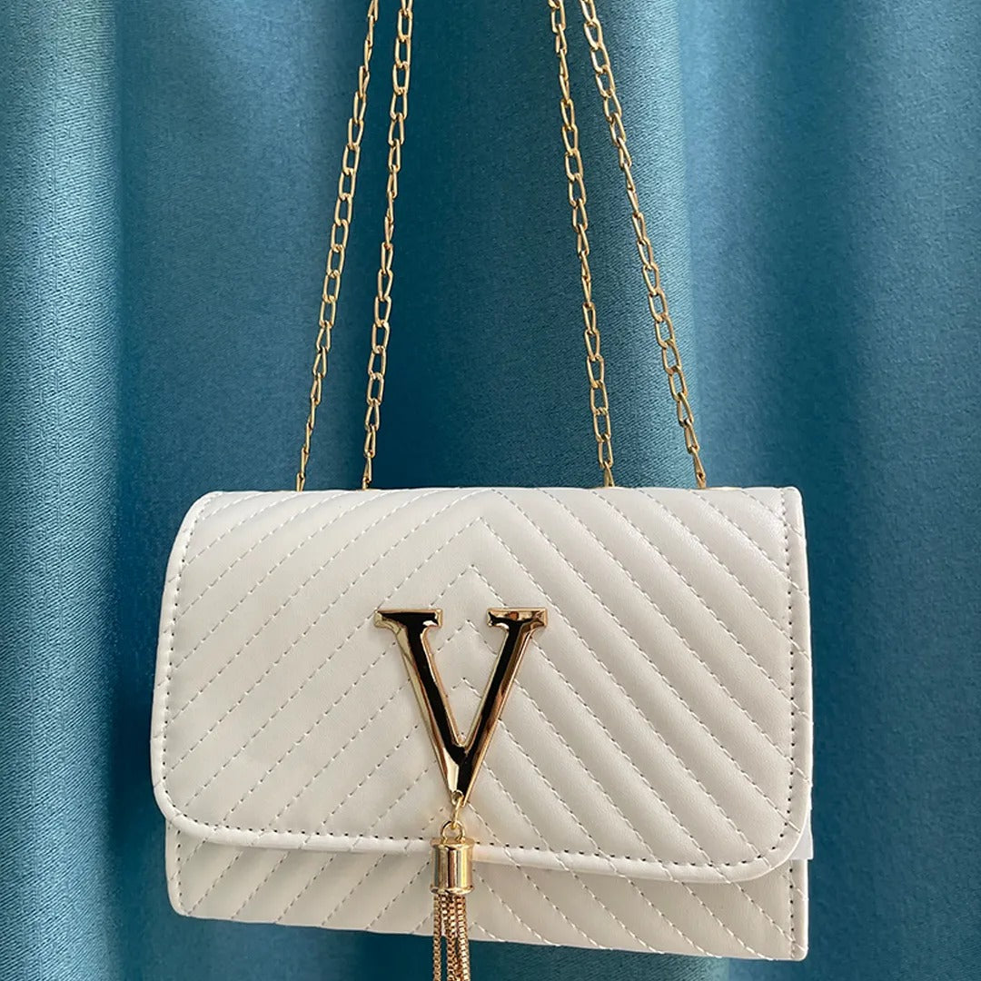 bags : GlamourGrip Tassel Tas - Modieus en Duurzaam. - Zwart in van Pantino