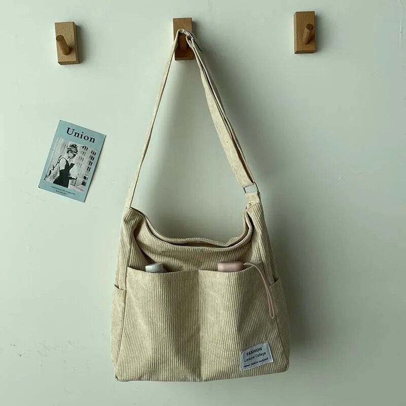 bags : Schoudertas Ribfluweel - Beige in Beige van Pantino