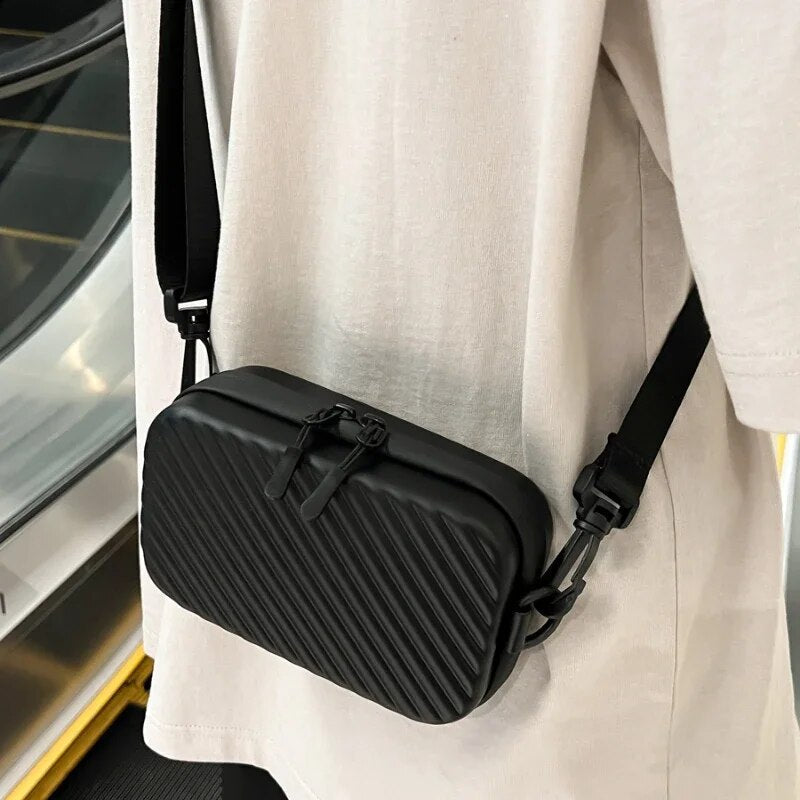 bags : Freya Hartschalentasche Zwart in Zwart van Pantino