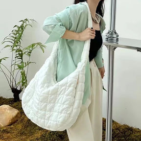 bags : Trendy Puffy Sling Bag voor Vrouwen - Paars Groot in Wit groot van Pantino