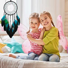 home & garden : Dromenvanger Roze met Kleurrijke Veren - Handgemaakt voor Kinderkamer & Slaapkamer in van Pantino