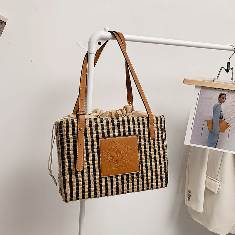 bags : Schoudertas Khaki - Fake Stripe Tote in Zwart van Pantino