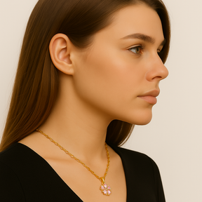 Pendant Necklace : Ketting Goud - Romantische Sakura - Elegant en Vrouwelijk in van Pantino