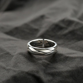 Ring : Striking Elegance - Rings for Men - Zilveren Krater in van Pantino
