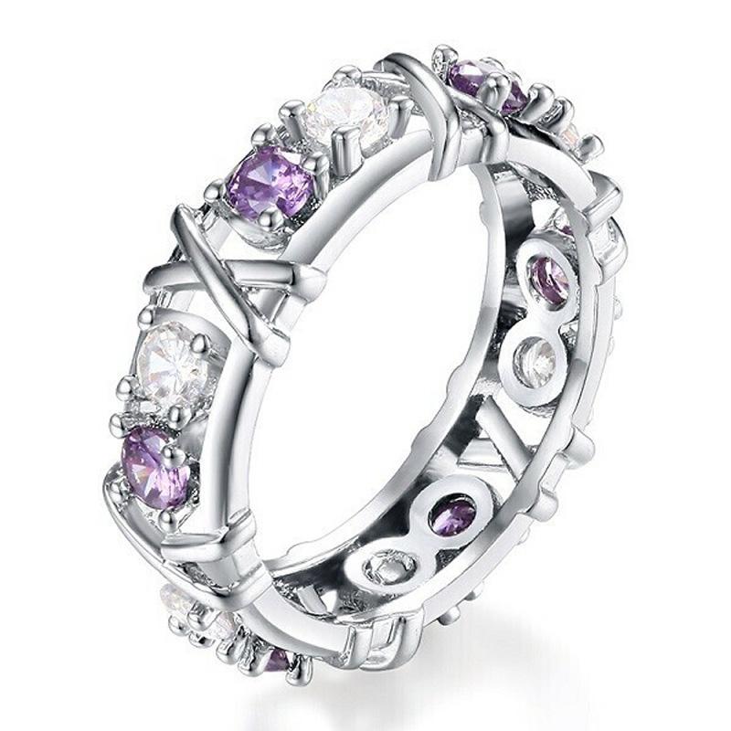 Ring : Exceptional Ring - Vergulde Luxueuze Ring - Wit+Lila in Wit+Lila van Pantino