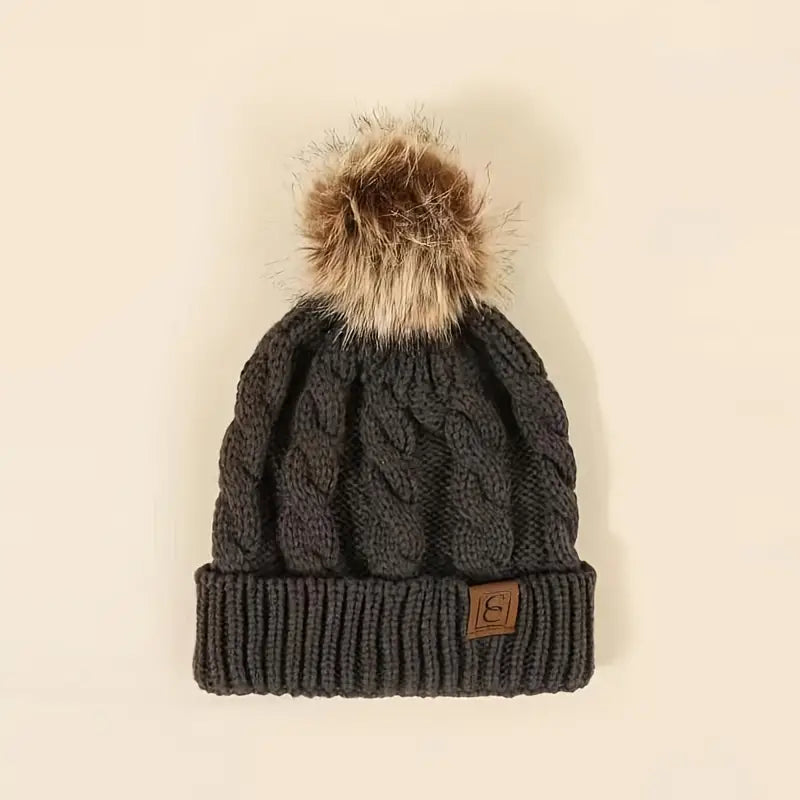 Beanie : Warme Muts met Pompom - Roze in Donkergrijs van Pantino