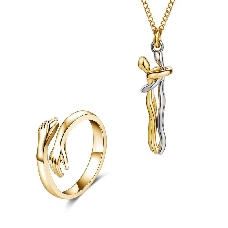 Jewelry Set : Evig Omfavnelse - Koop 1, Krijg 1 Gratis - Het Perfecte Cadeau voor Jou en Je Geliefde in Gouden ketting + ring (2 kettingen en 2 ringen) van Pantino