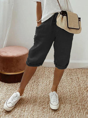 skirts : Pantalon capri en coton-lin à cordon, coupe décontractée Femme in Noir van Pantino