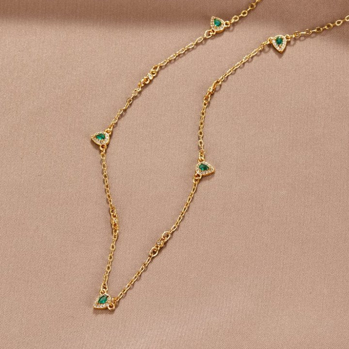 Necklace : Ketting Goud - Smaragd Crystal 38 Cm in van Pantino