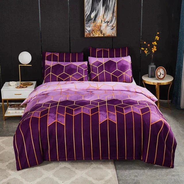 home & garden : Luxe Layer - Dekbedovertrek 'Geometrisch Patroon' Verkoelend en Ademend - Rood in Paars van Pantino
