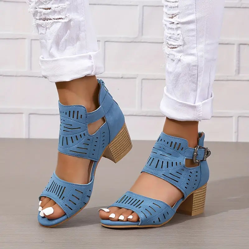 Sandals : Fluwelen Sandalen Dames - Chique Design voor een Stijlvolle en Comfortabele Uitstraling - Bruin in Blauw van Pantino