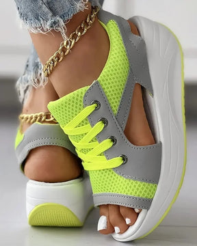 Sandals : On Sandalen Dames - Perfect voor een Trendy en Gemakkelijke Stijl - Zwart in Groen van Pantino