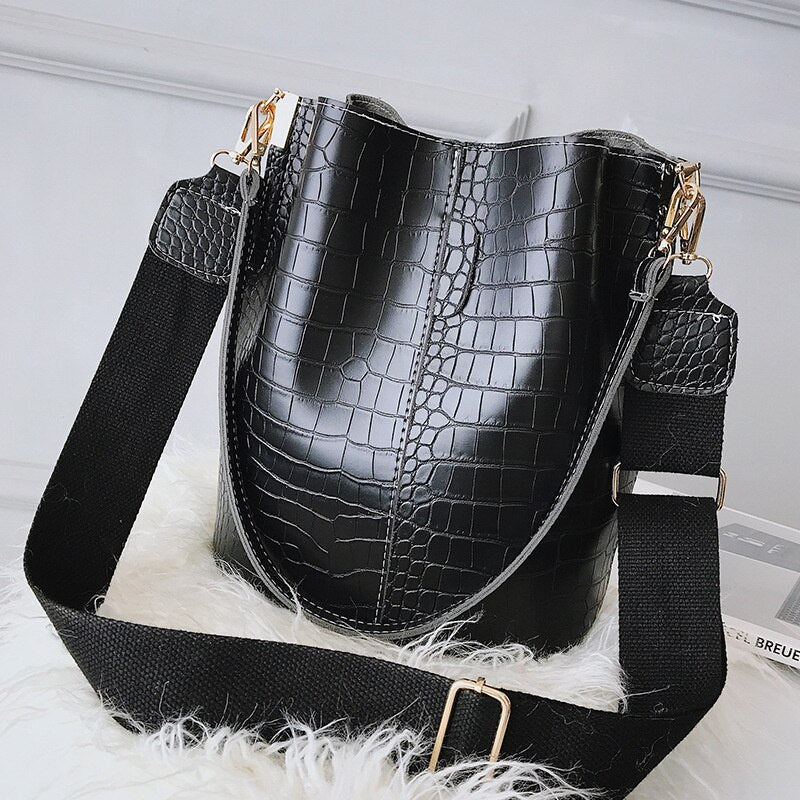 bags : Schoudertas Dames - Elegante Enkele in Black van Pantino