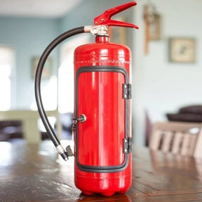 Verborgene Flaschenlagerung in Form eines Feuerlöschers – BlazeVault