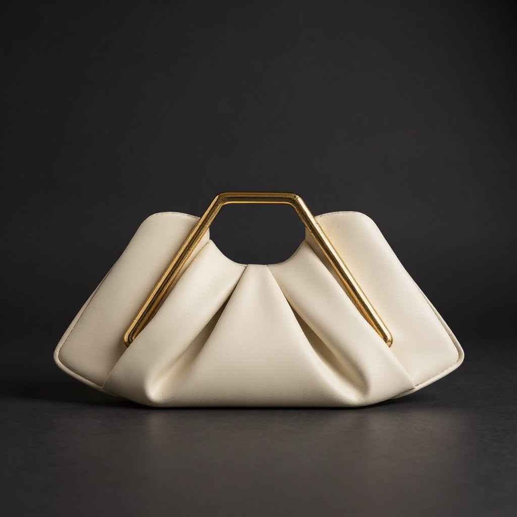 : La Courbe Clutch in Parel van Pantinoshop