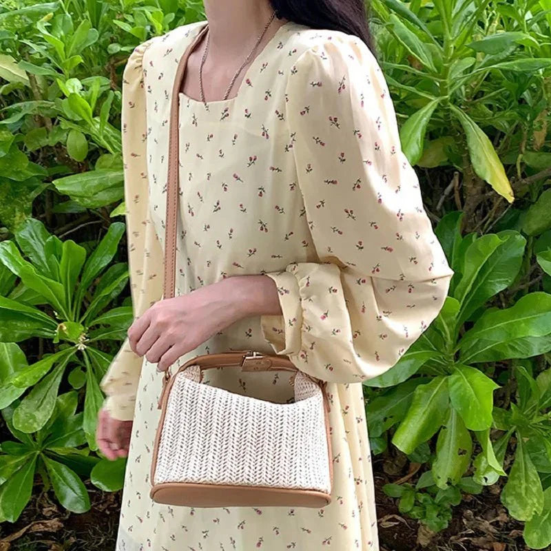 bags : Crossbody Tas Dames Beige - Geweven Grass Stijl - Stro in van Pantino