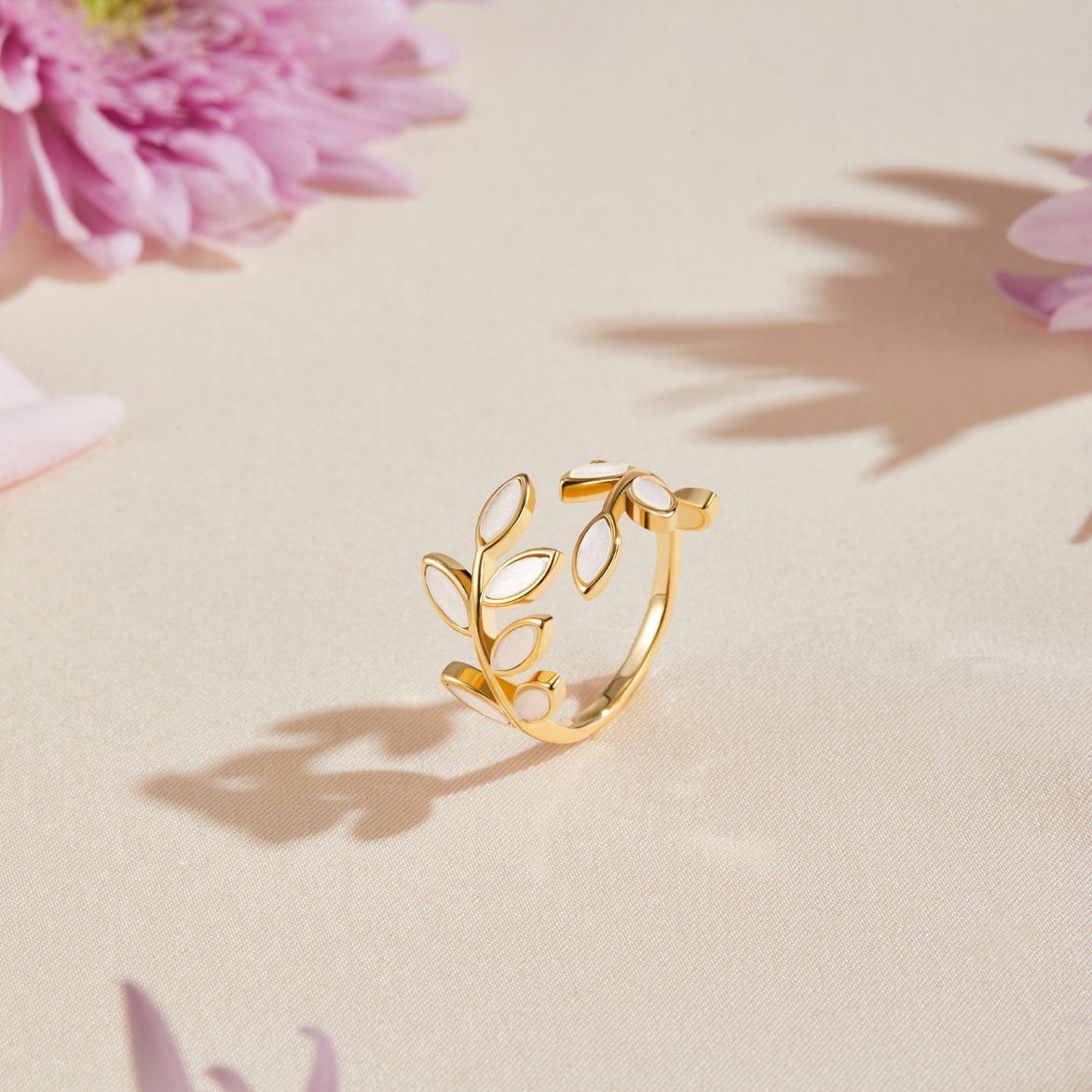 Ring : Ring Roze - Gold Leaf 7mm in van Pantino