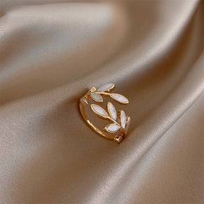 Ring : Ring Roze - Gold Leaf 7mm in 18K Goud van Pantino
