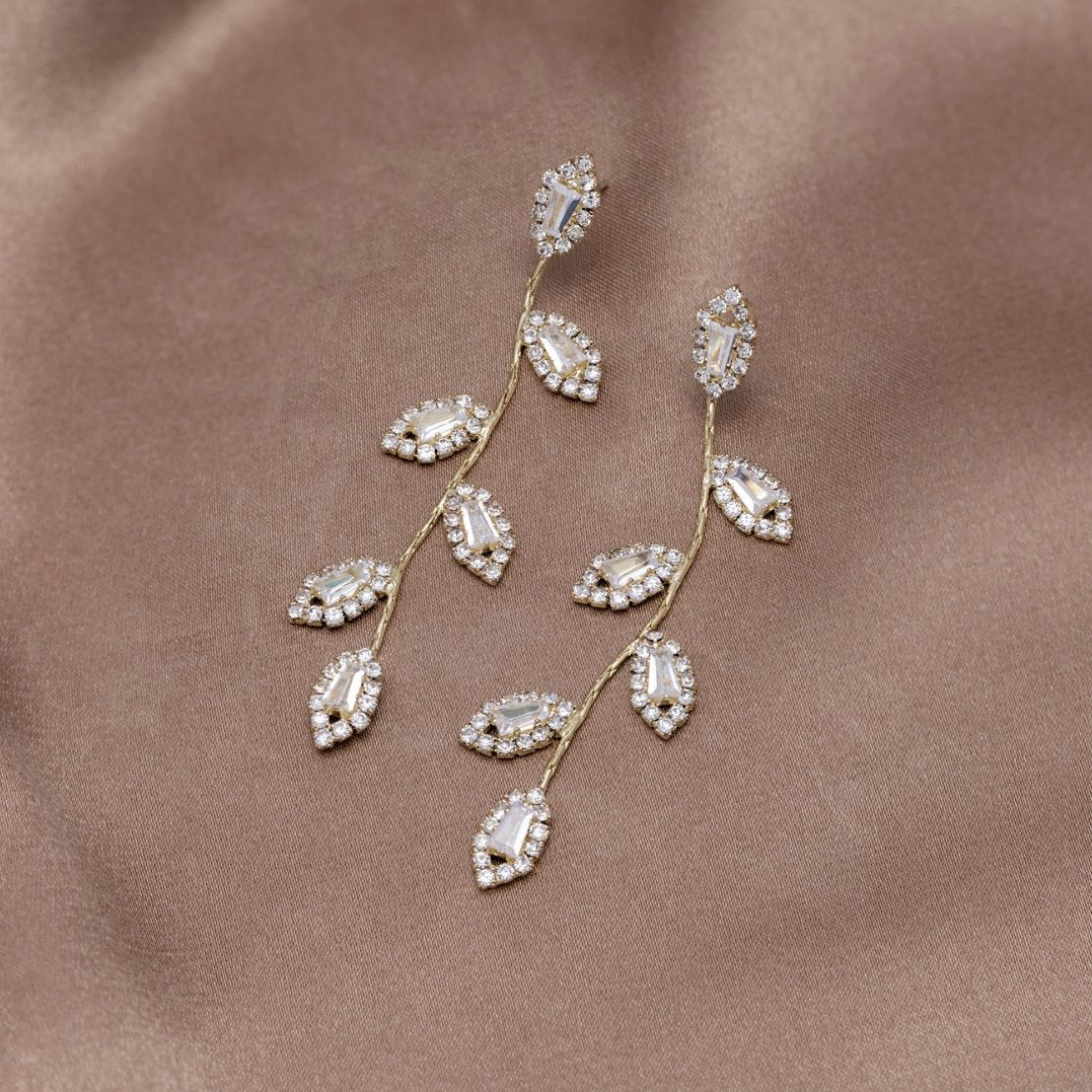 Earrings : Gold Crystal Vine Ketting - Goud Kristal Sieraad in van Pantino
