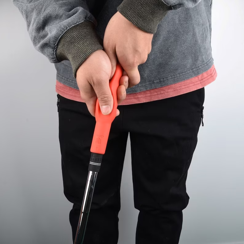outdoor equipment : Golf Grip Trainer Rechtshandig Zwart Rubber voor Correcte Golfclub Grip in Rechtshandig Rood van Pantino