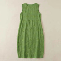 Vrouwen mode : Élodie | Elegante oversized mouwloze jurk met borduursels voor een verfijnde look in Groen van Pantino