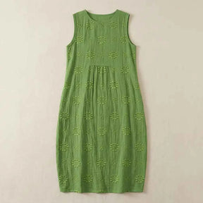 Vrouwen mode : Élodie | Elegante oversized mouwloze jurk met borduursels voor een verfijnde look in Groen van Pantino