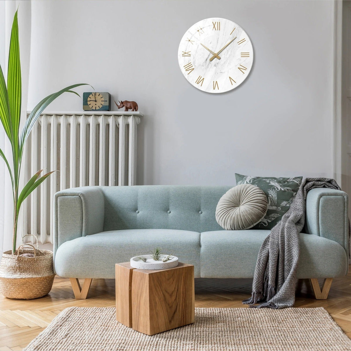 Marmerlook Wandklok – Gouden Romeinse Cijfers en Klassieke Elegantie
