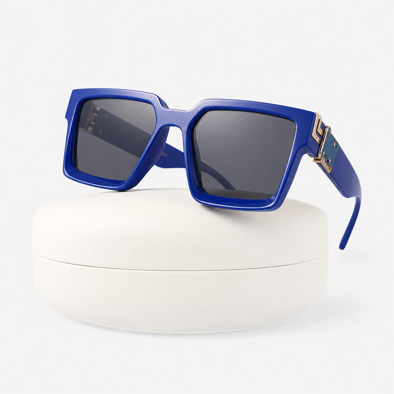 Sunglasses : Vierkante Zonnebril van PC met Breed Montuur in Blauw geen doosje van Pantino