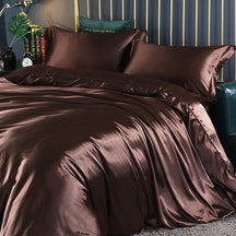home & garden : Luxe Set (4 Stuks) Zijde/satijn Bedlinnen Dekbedovertrek-2x Kussensloop-Laken - Wit in Maroon van Pantino