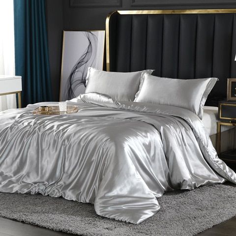 home & garden : Luxe Set (4 Stuks) Zijde/satijn Bedlinnen Dekbedovertrek-2x Kussensloop-Laken - Wit in Zilver van Pantino